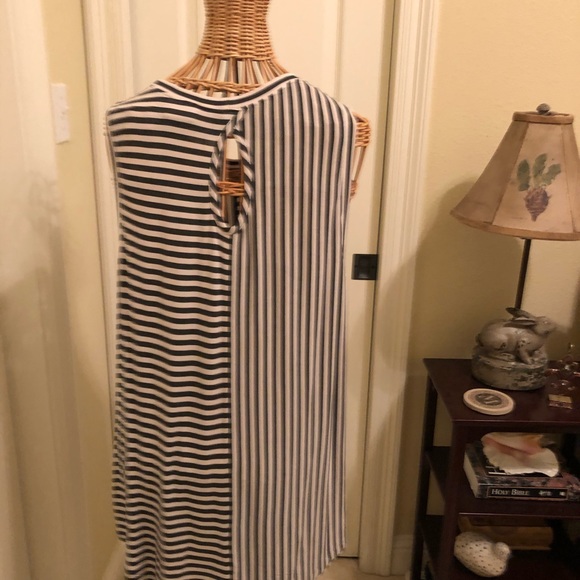 Sleeveless tee. - Picture 2 of 2